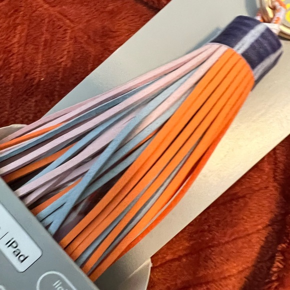 🧡10 for $20🧡 Heyday Tassel Keychain USB cable/ multicolored - Picture 8 of 9